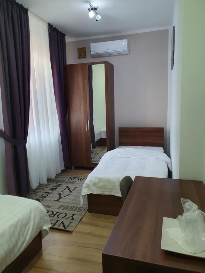 Vily Luxury Rooms Focsani Exterior photo
